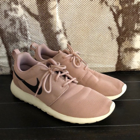 all pink nike roshe